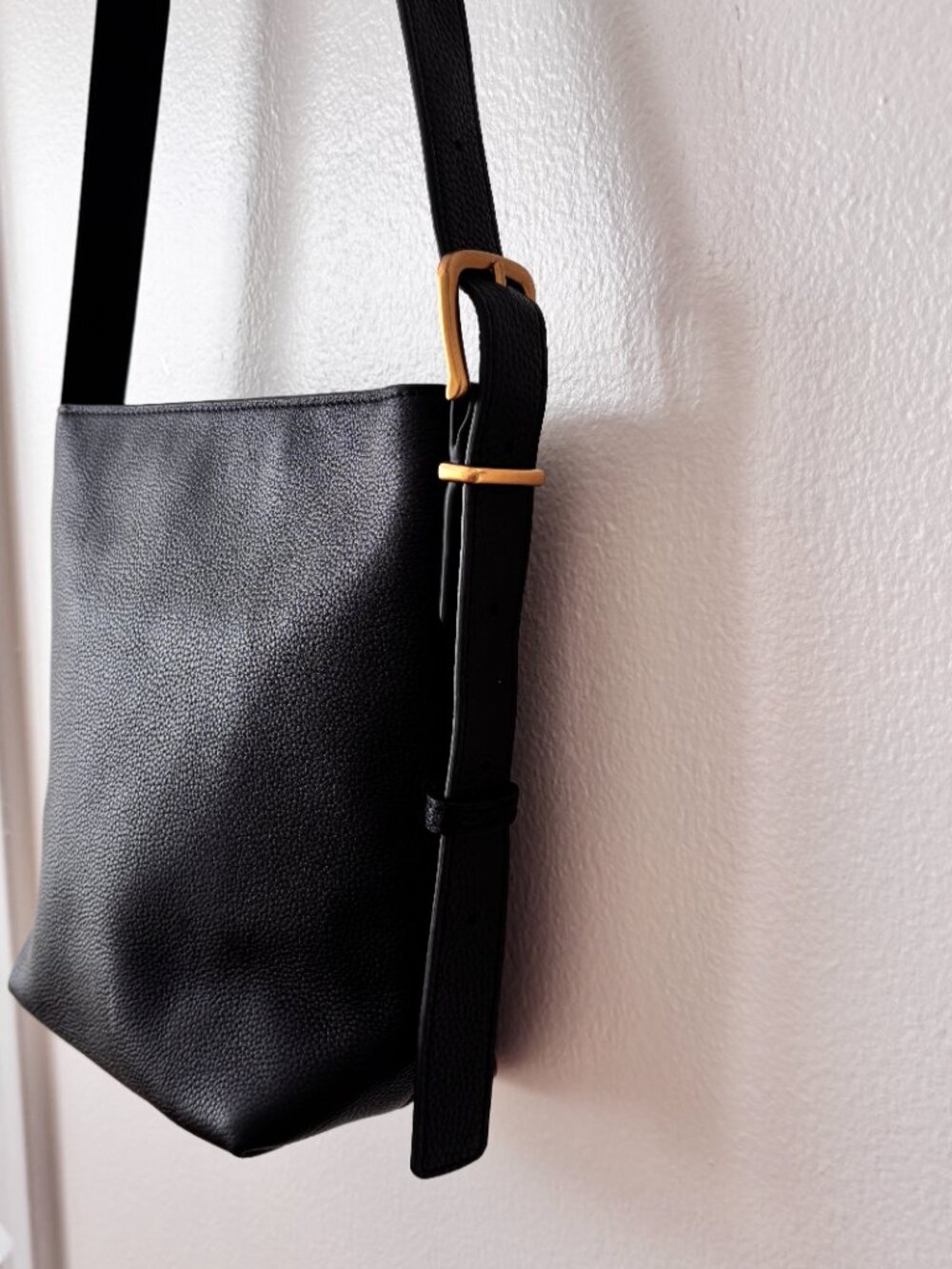 Quince Italian Leather Bucket Crossbody in Black - Picture 5 of 10